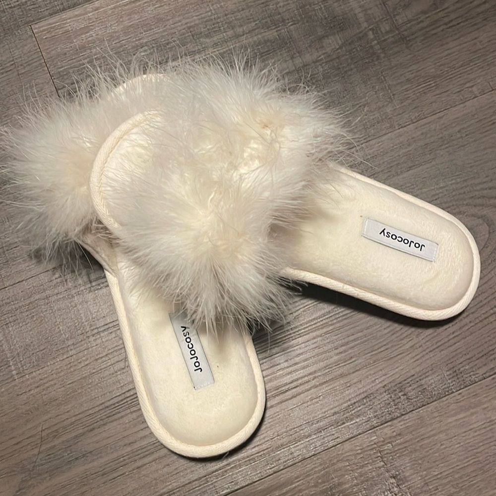 Cream Feather Slippers